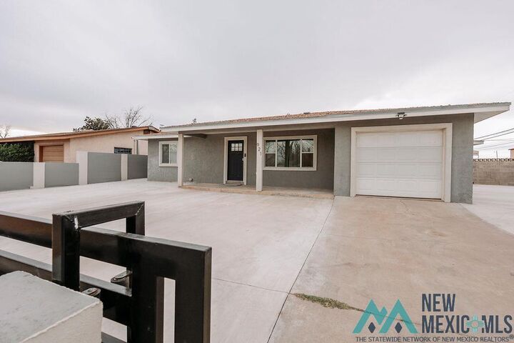 Property Photo: 921 Albert Street NM 88220-4525