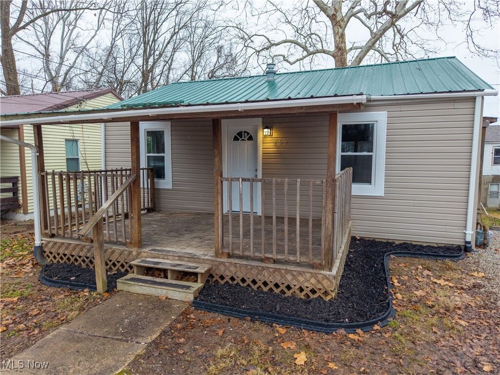 Property Photo:  707 Marquis Street  WV 26101 