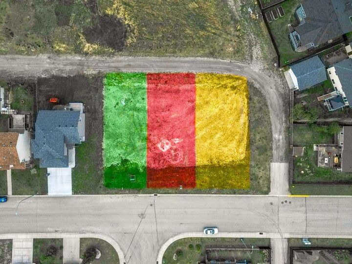 Property Photo:  220 12 Avenue NE  AB T0M 1X0 