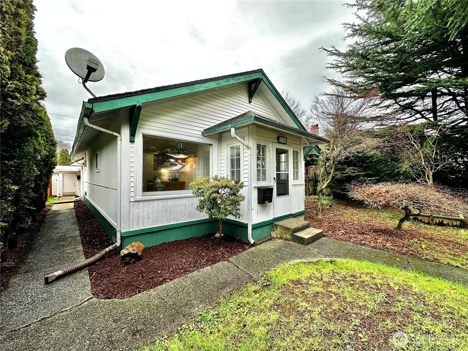 Property Photo: 3109 Sumner Avenue WA 98550