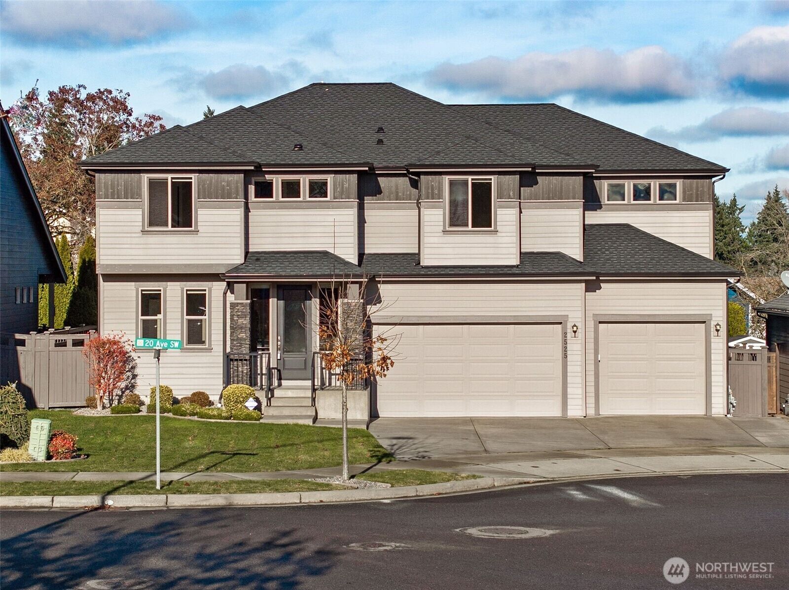 Property Photo: 2525 20th Avenue SW WA 98371