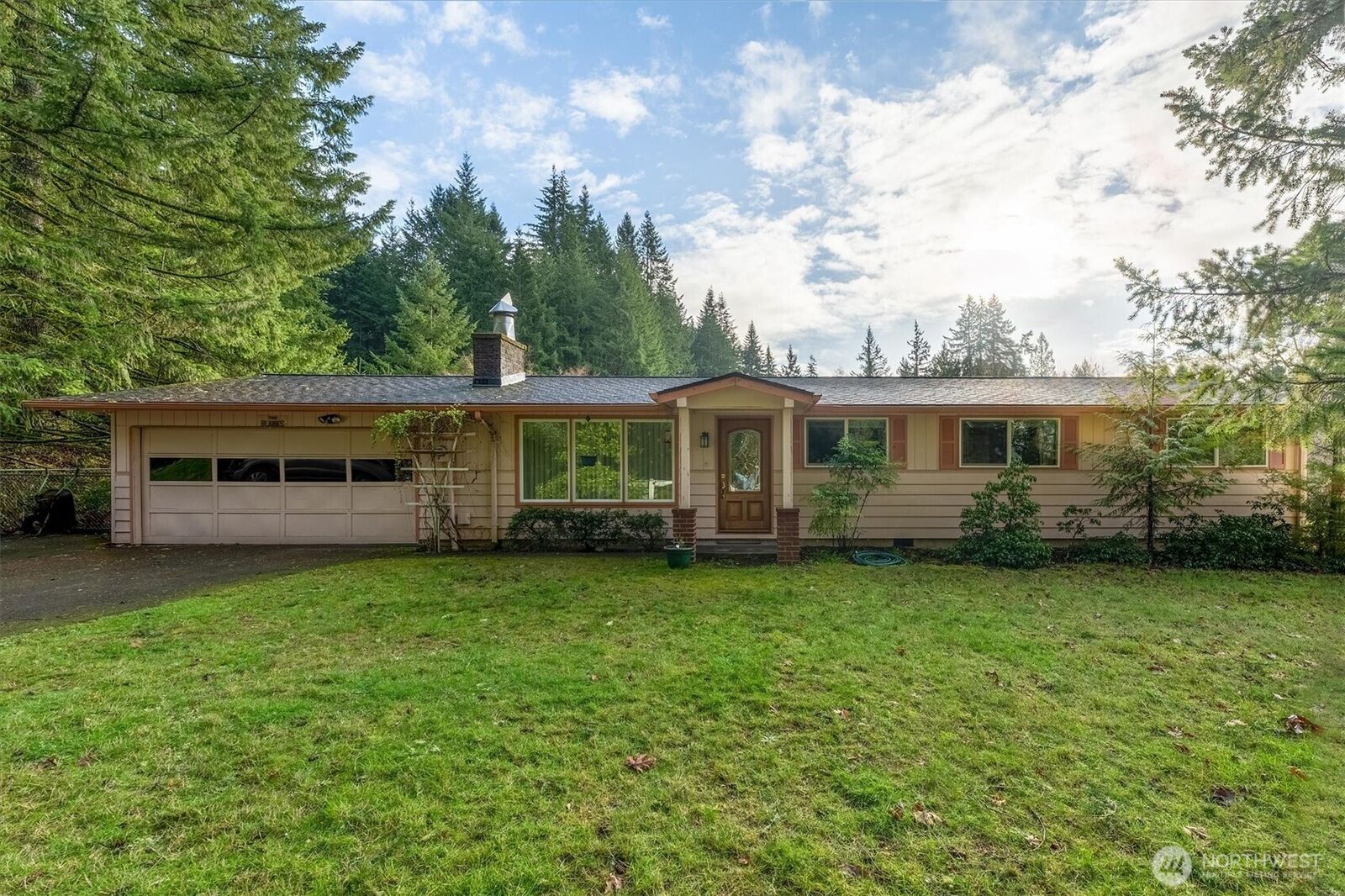 Property Photo: 415 Bodine Road WA 98626