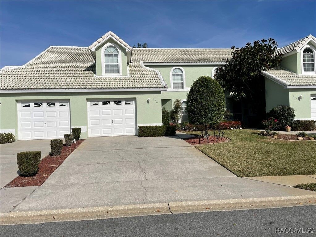 Property Photo: 826 Lanark Drive FL 34453