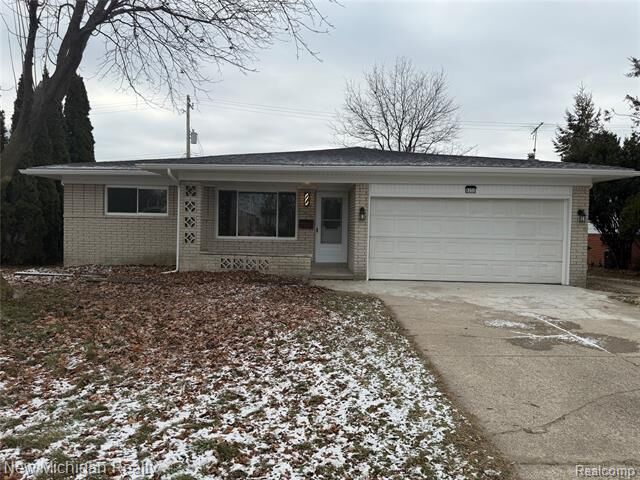 Property Photo:  5232 Dickson Drive  MI 48310 