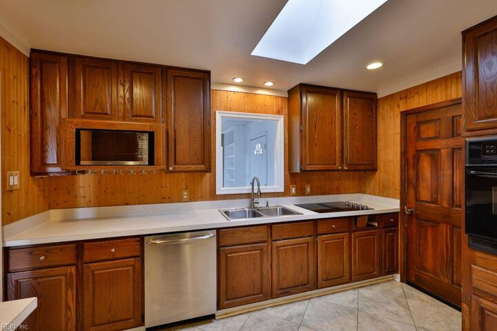 Property Photo:  4204 Robbins Ct  VA 23452 