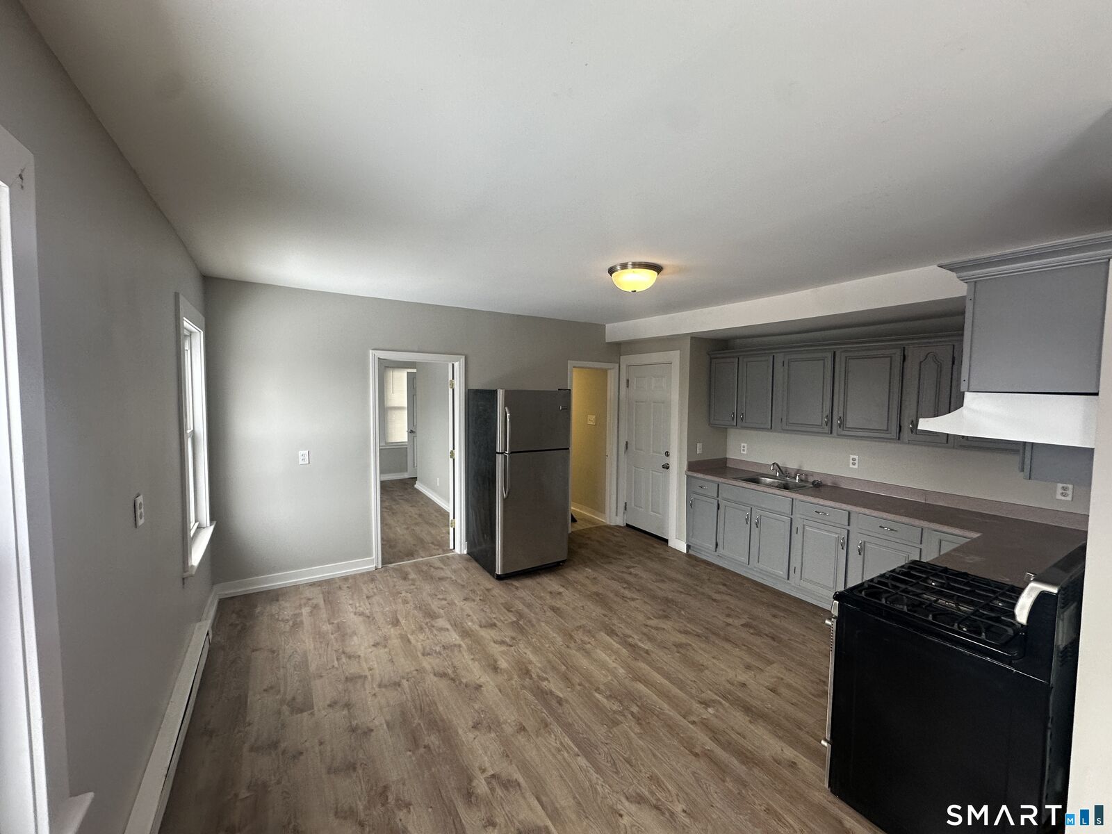 Property Photo:  86 Gold Street 2S  CT 06053 