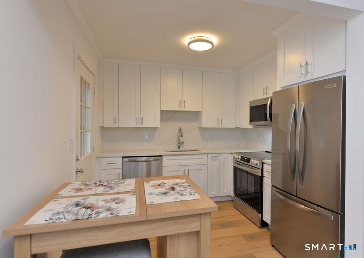 Property Photo:  63 Glen Ridge Court 63  CT 06776 