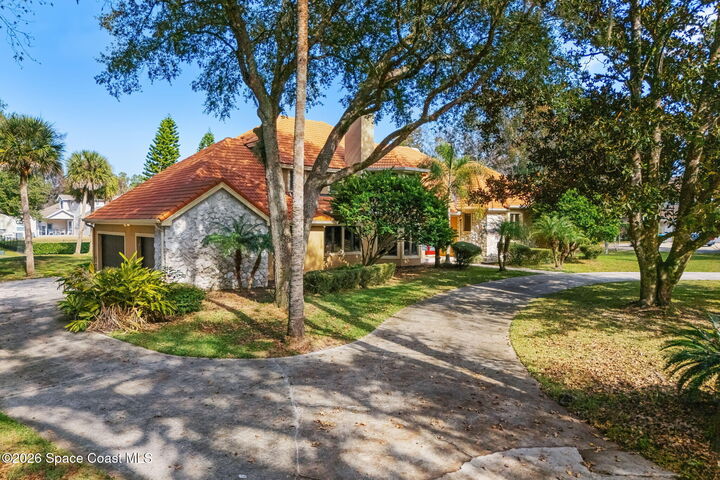 Property Photo:  2212 Smoketree Court  FL 32779 