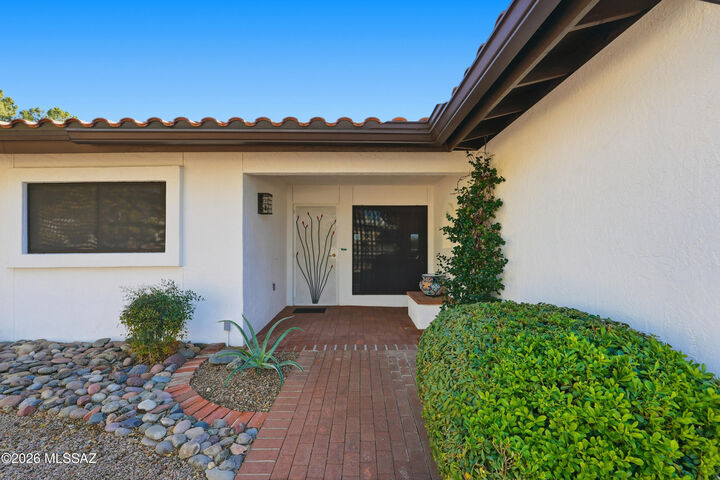 Property Photo: 155 E Paseo De Golf AZ 85614