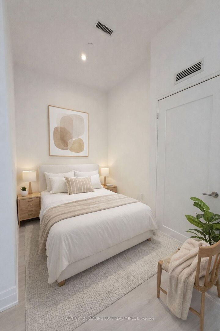 Property Photo:  65 Broadway Avenue 501  ON M4P 1T9 