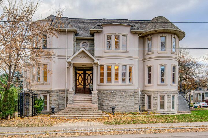 Property Photo: 125 Kingsdale Avenue ON M2N 3W5