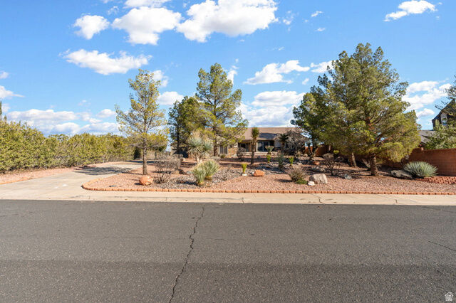 Property Photo:  482 N Quail Ridge Dr  UT 84780 