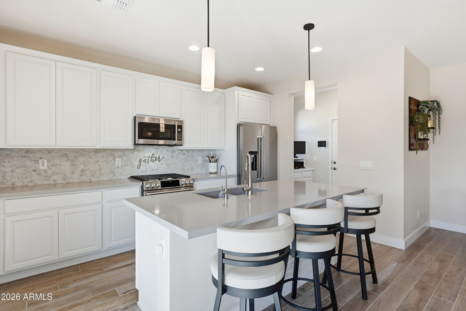 Property Photo:  1393 W Calle De Flores --  AZ 85140 