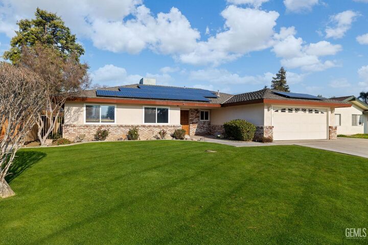 Property Photo:  6716 Olympia Drive  CA 93309 