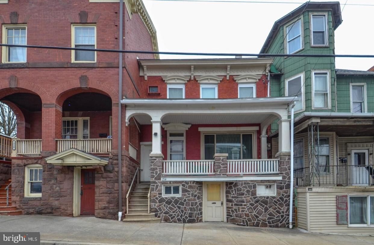 Property Photo:  214 E Main Street  PA 17972 