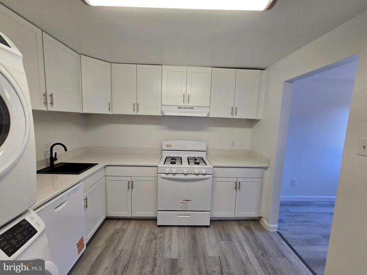 Property Photo:  18901 Smoothstone Way I-3  MD 20886 