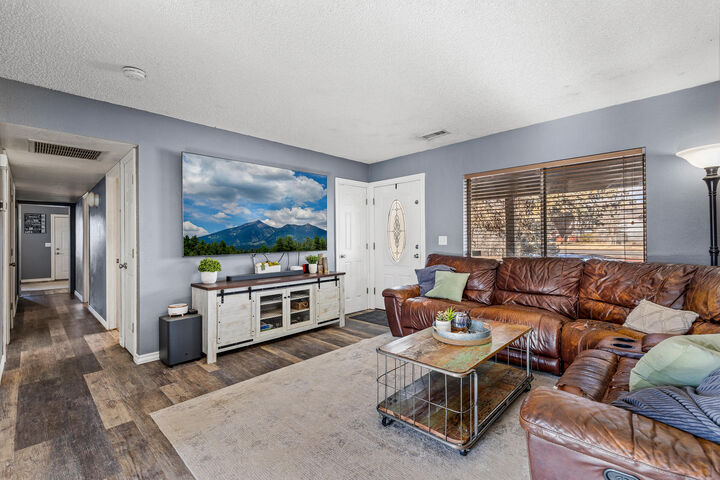 Property Photo: 7952 E Saturn Drive AZ 86004