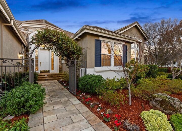 Property Photo:  10 Casolyn Ranch Ct  CA 94506 