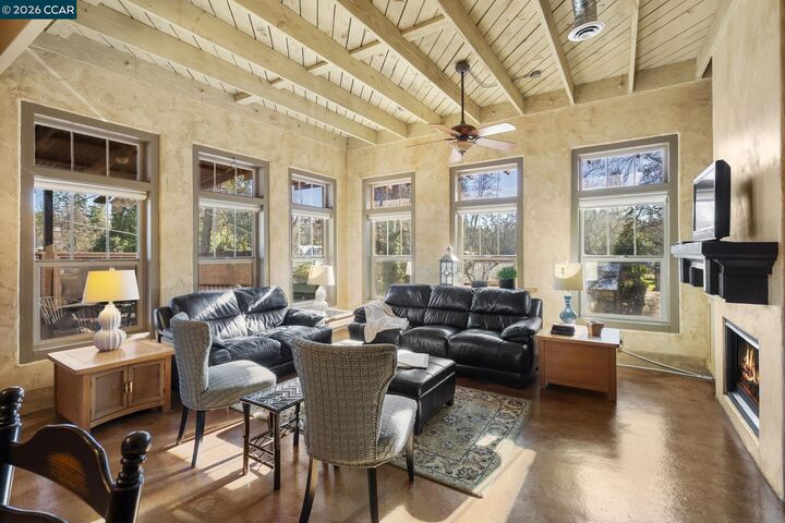 Property Photo:  272 Jones St  CA 95247 