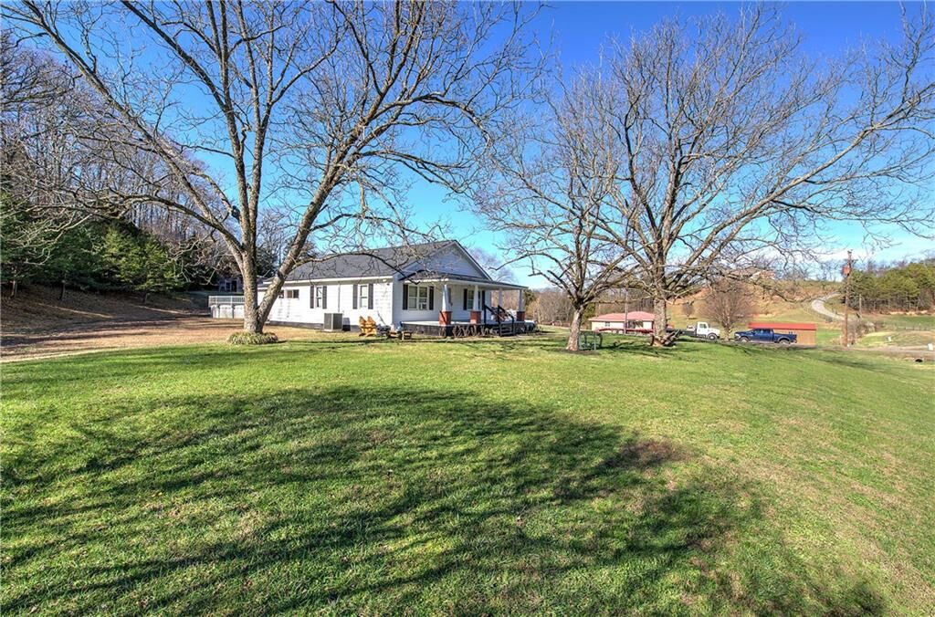 Property Photo:  798 Mount Pleasant Road  GA 30171 