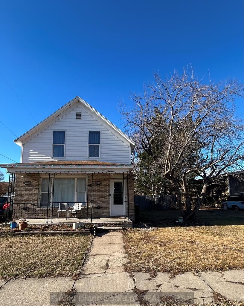 Property Photo: 814 NE Saint Paul Rd. NE 68801