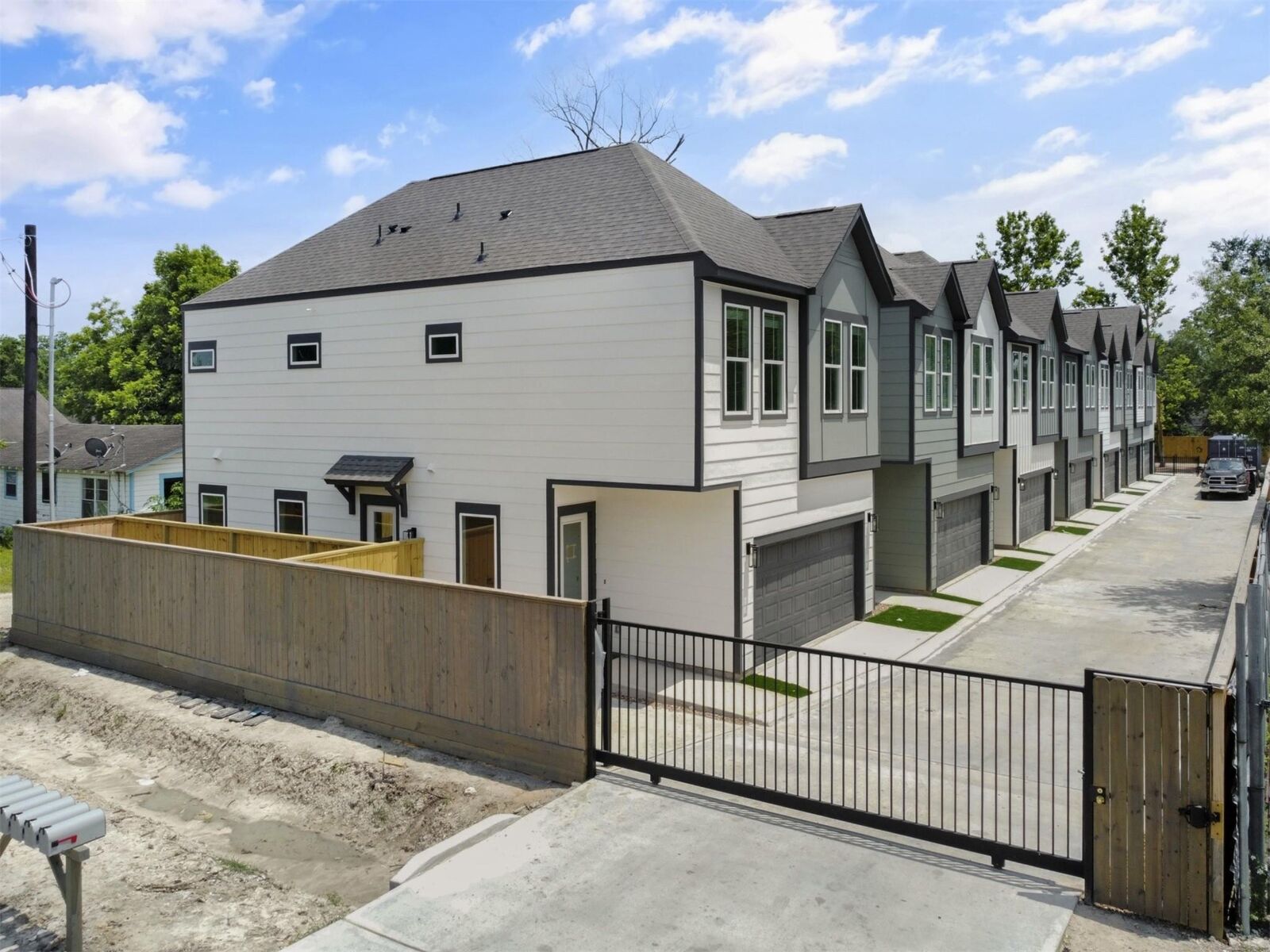 Property Photo:  2410 Vaughn Street B  TX 77093 