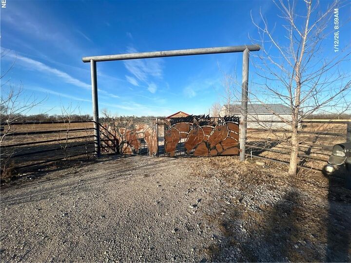 Property Photo: 406 N Catherine N/A KS 67335