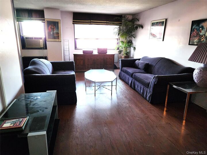 Property Photo:  1966 Newbold Avenue 1502  NY 10472 