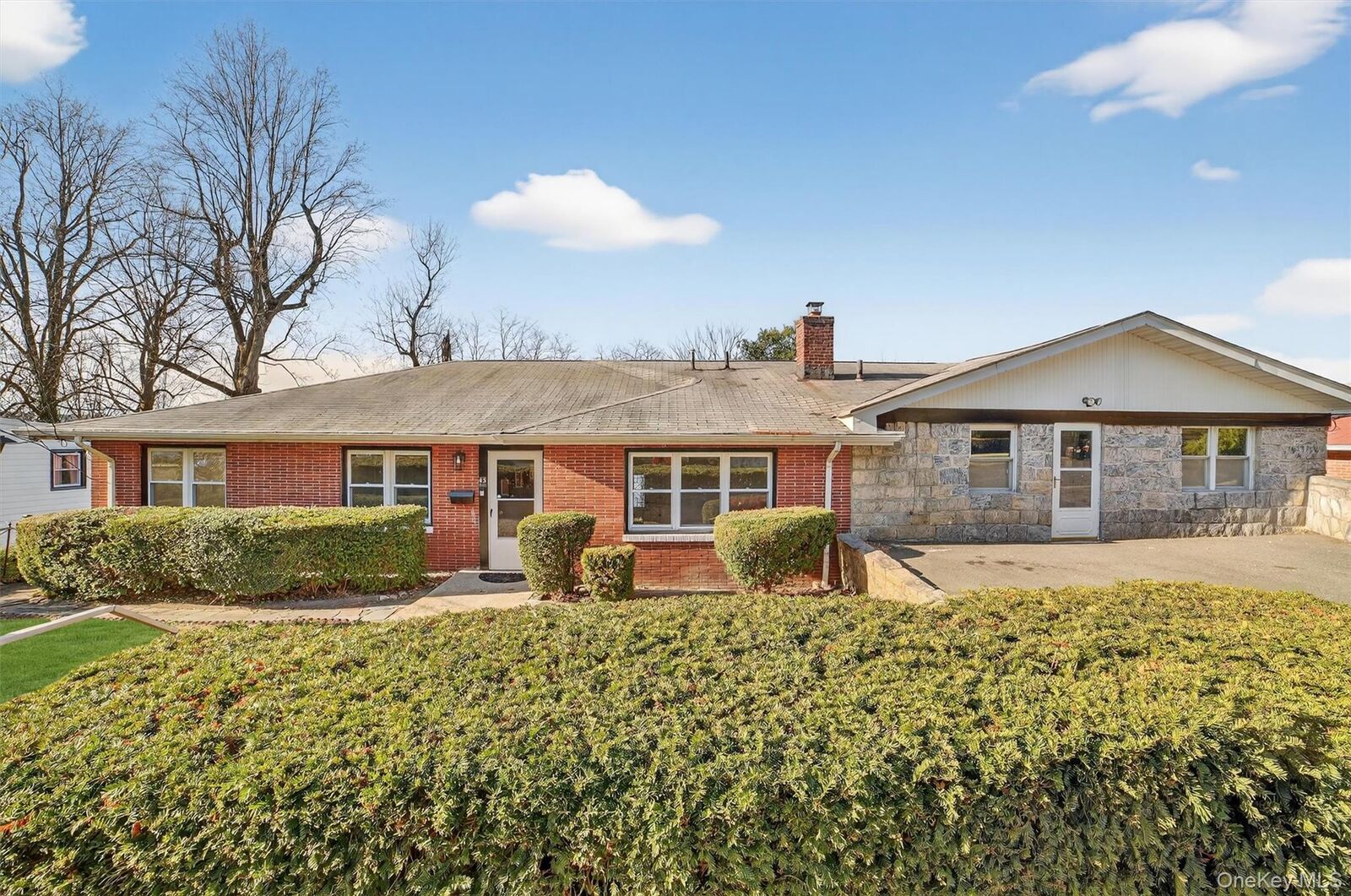 Property Photo:  43 Arthur Place  NY 10701 