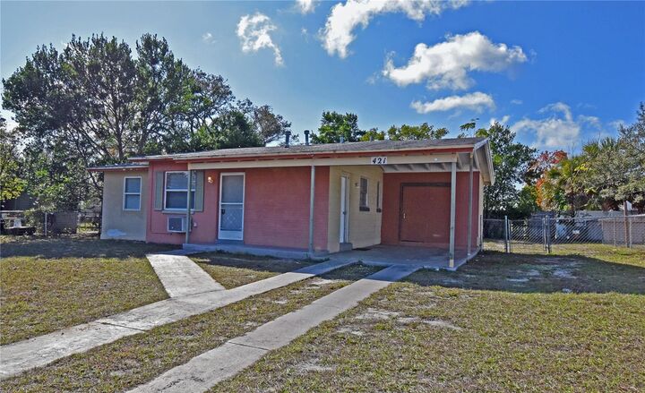 Property Photo:  421 Briarwood Lane  FL 34606 