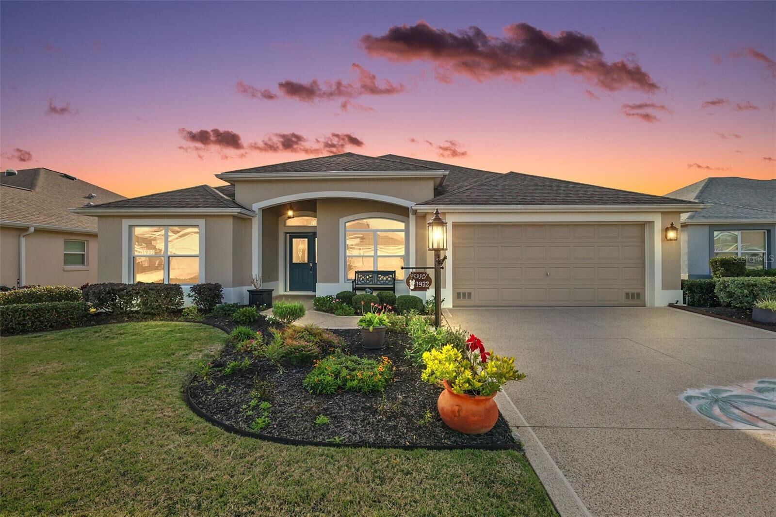 Property Photo:  1932 Quailey Court  FL 32163 