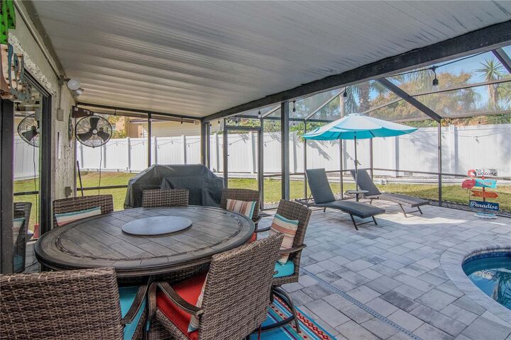 Property Photo:  2604 Goldcrest Place  FL 33596 