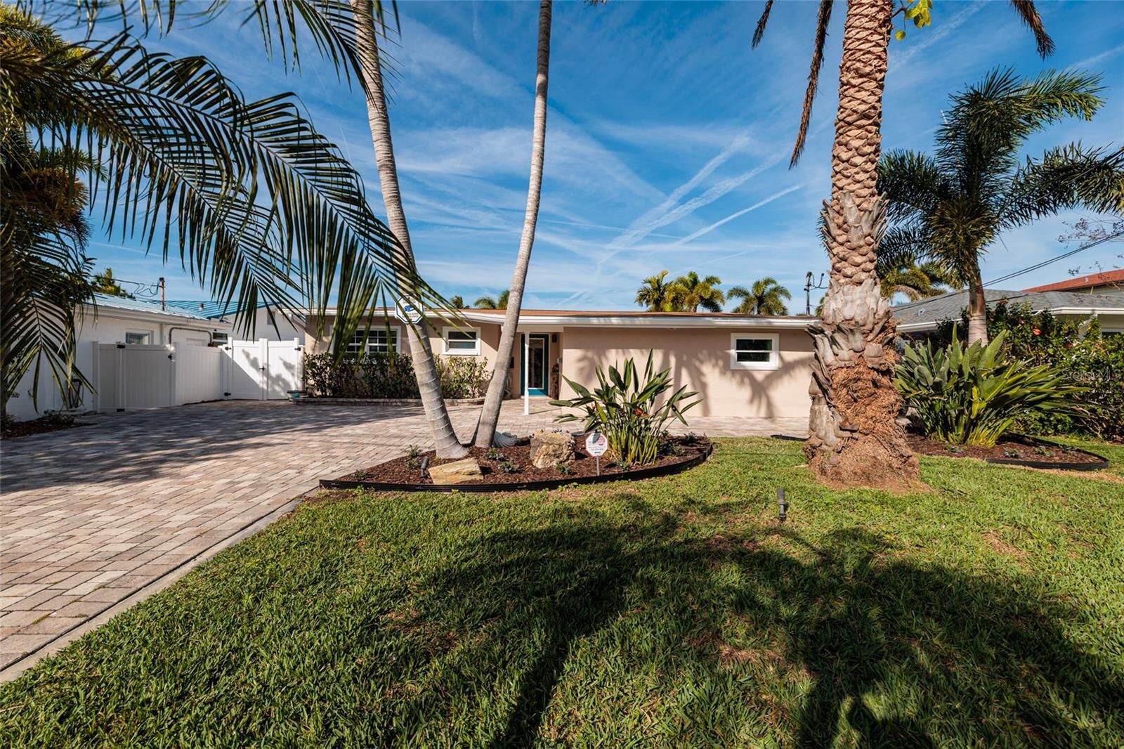 Property Photo:  115 87th Avenue N  FL 33702 