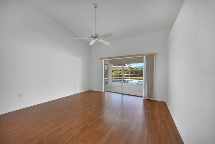 Property Photo: 1325 Covey Court FL 34293