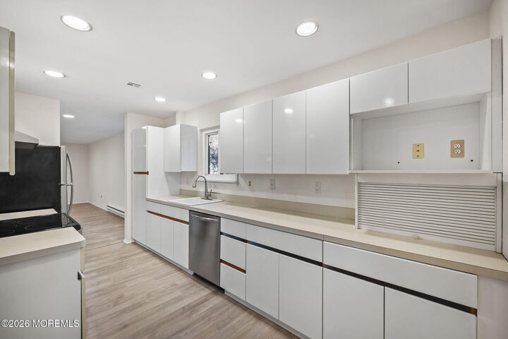 Property Photo:  143 Cross Slope Court B  NJ 07726 