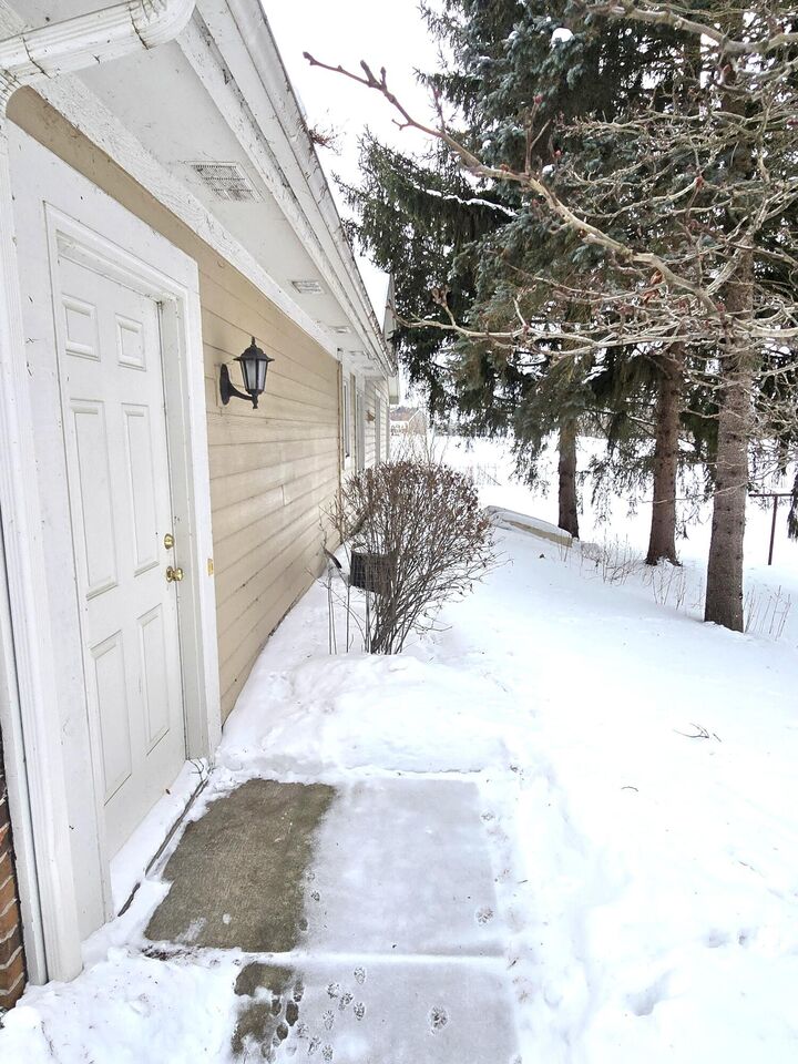 Property Photo: 2868 Grand Isle Drive NE MI 49306