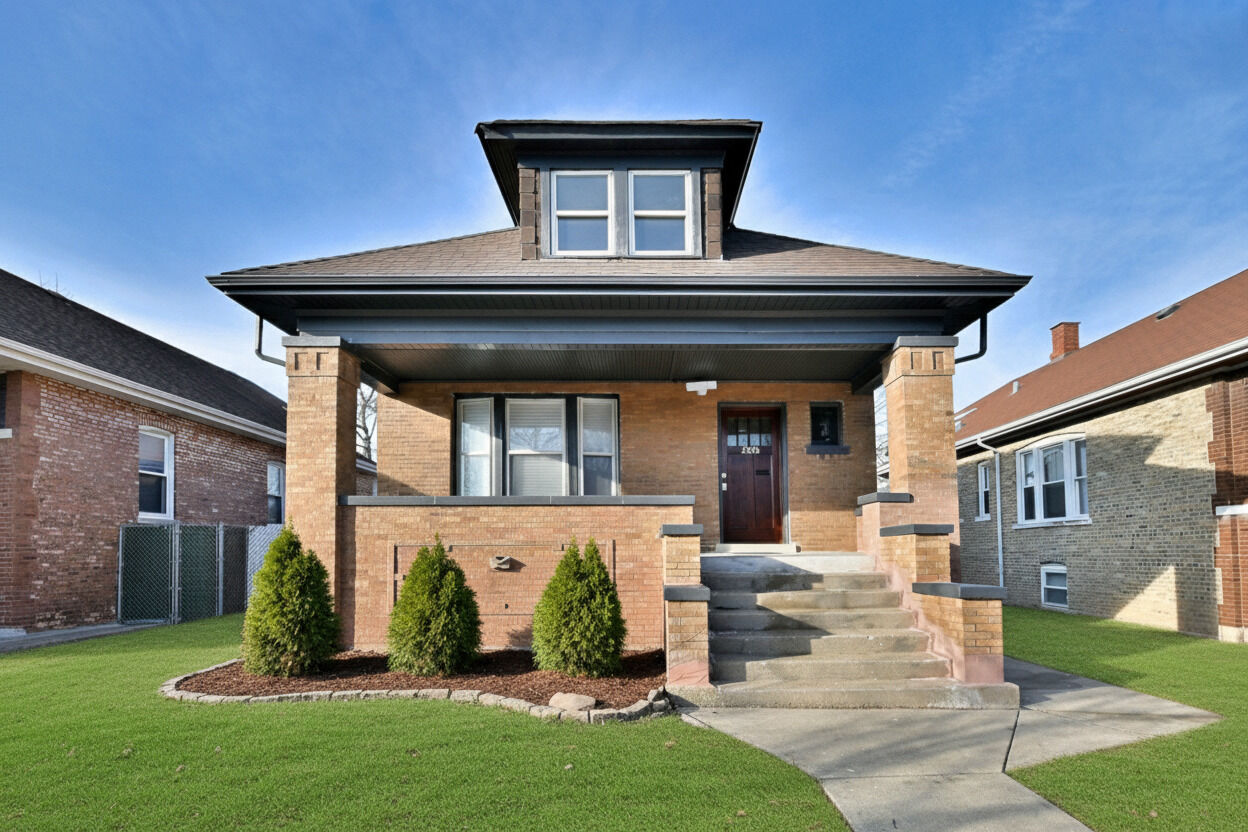 Property Photo:  3306 Rose Street  IL 60131 