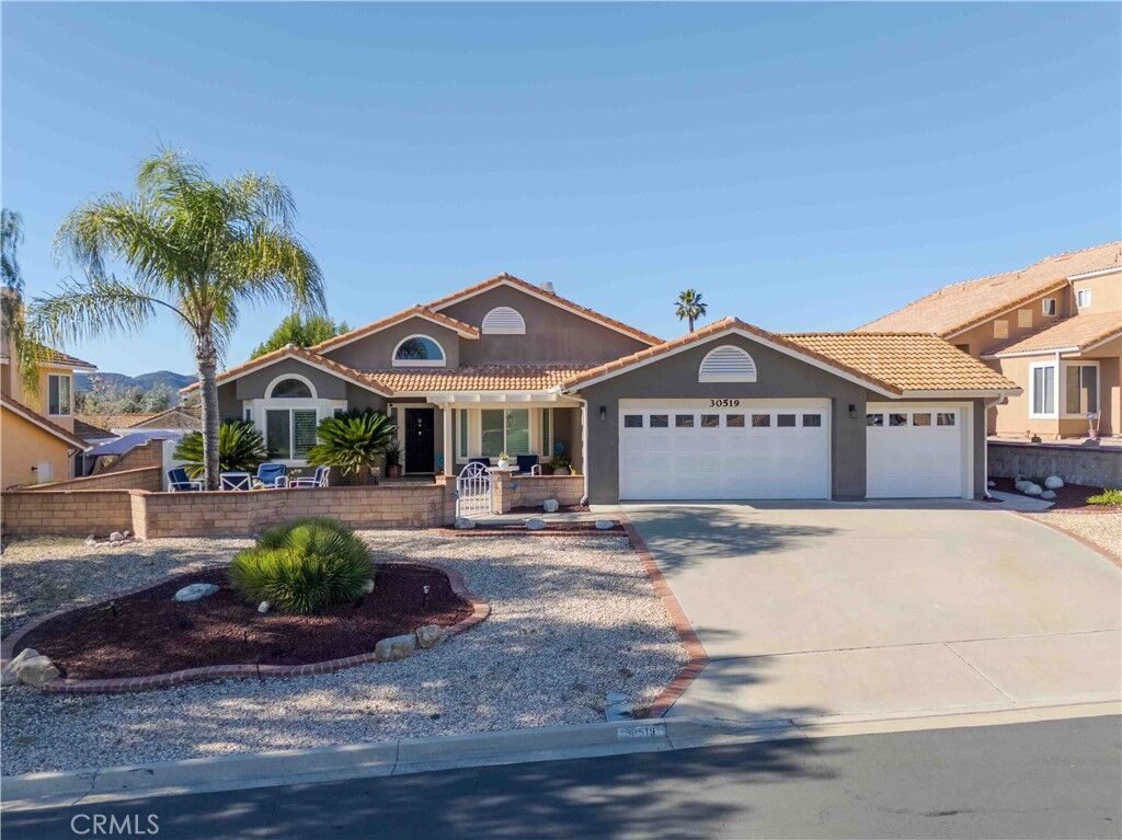Property Photo:  30519 Colina Verde  CA 92592 
