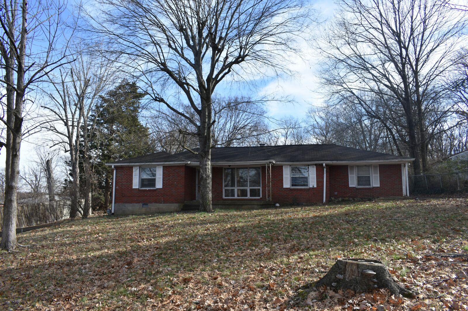 Property Photo:  141 Hillcrest Dr  TN 37115 