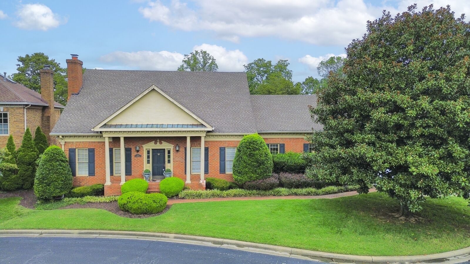 Property Photo:  101 Carriage Ln  TN 37075 