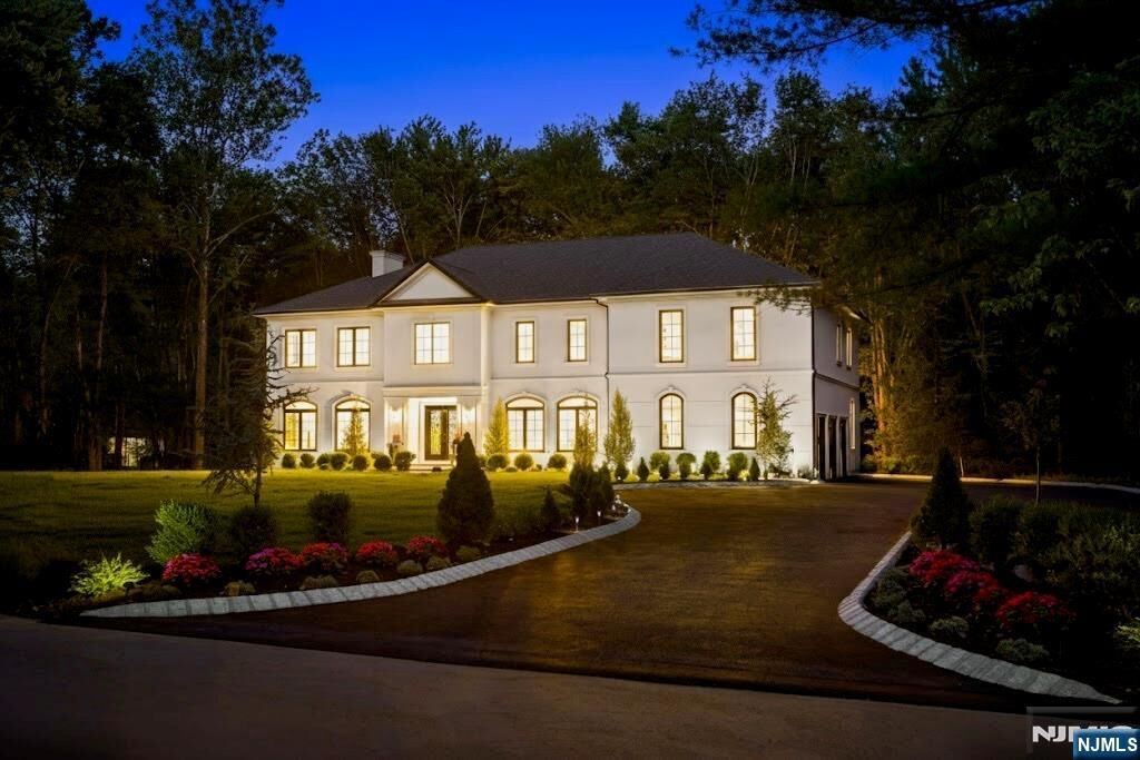 Property Photo:  16 Old Farms Road  NJ 07458 