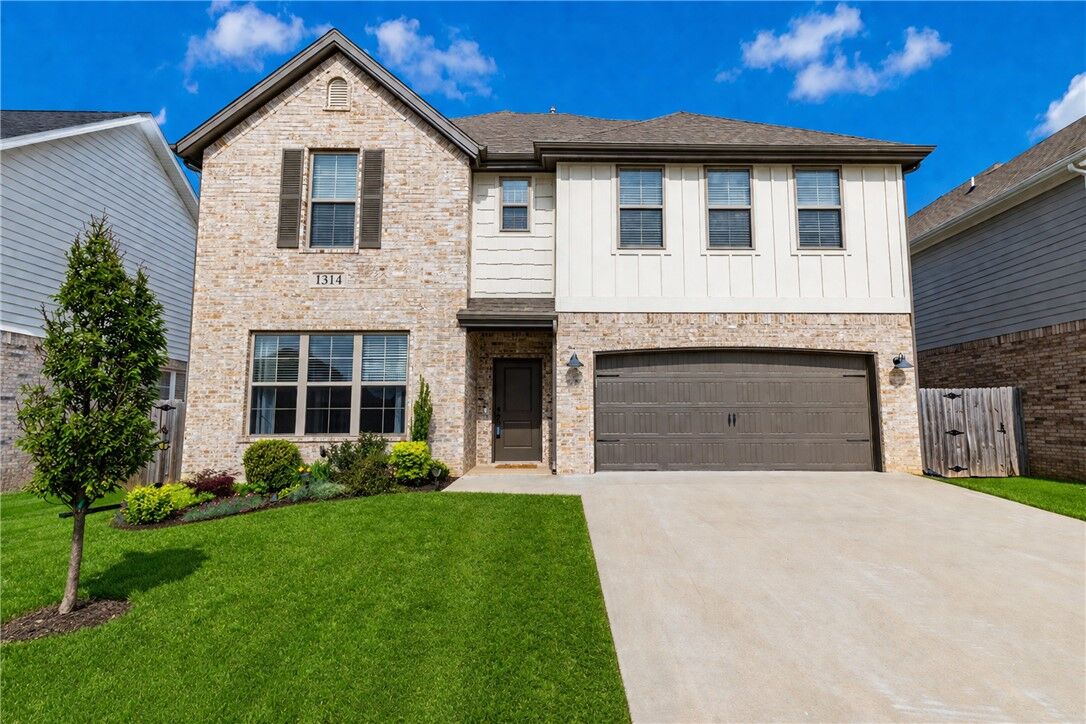 Property Photo: 1314 Fifth Avenue AR 72745