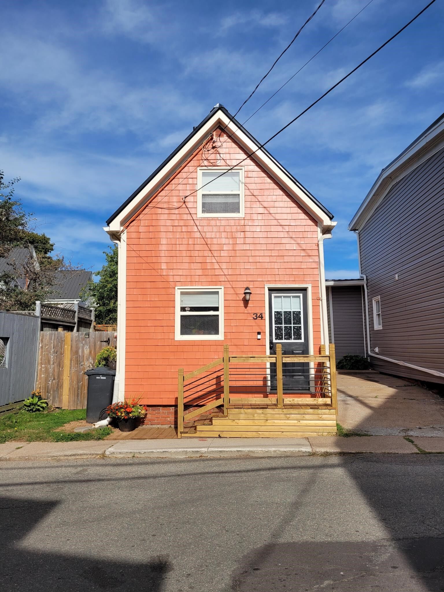 Photo de la propriété:  34 Spring Park Road  PE C1A 3X8 