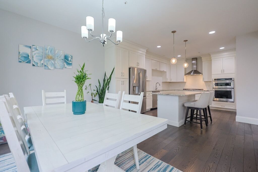 Property Photo:  8 Riverstone Way 8  MA 02038 