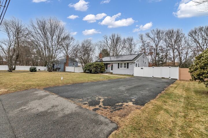 Property Photo:  157 Spring St  MA 02333 