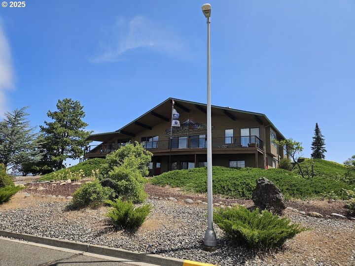 Property Photo: 1014 Roe Dr WA 98620