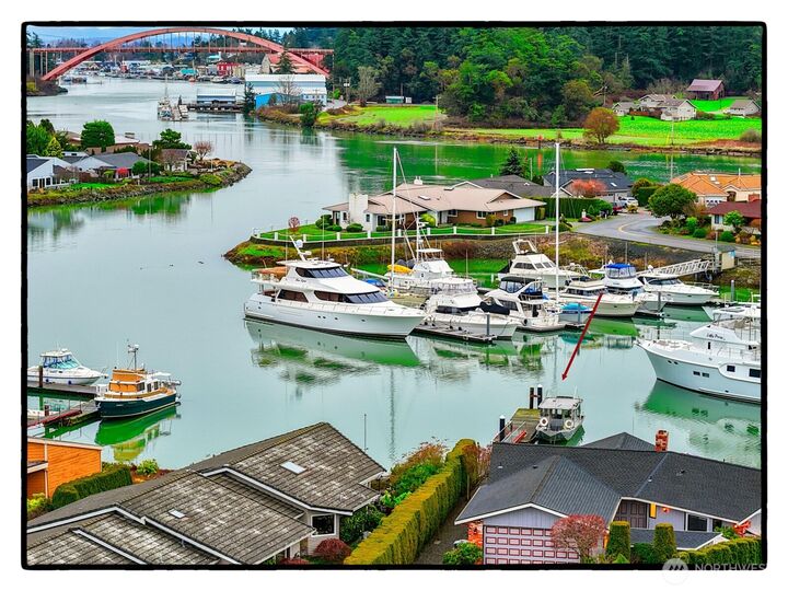 Property Photo:  858  Kalispell Drive  WA 98257 