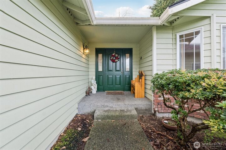 Property Photo:  6906  158th Street SE  WA 98296 