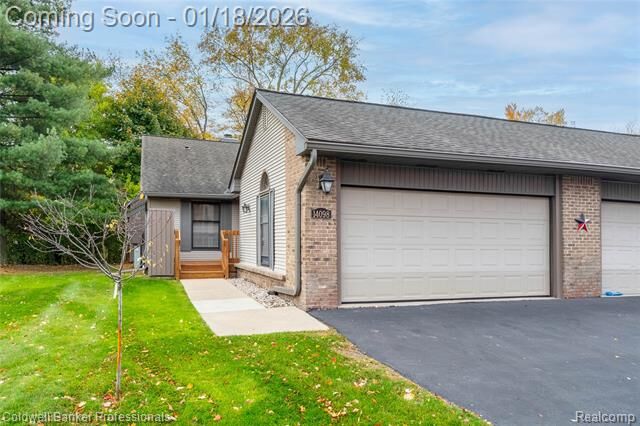 Property Photo:  14098 Meadow Hill Lane  MI 48170 