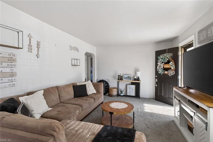 Property Photo: 122 Lamper Rd VA 23701